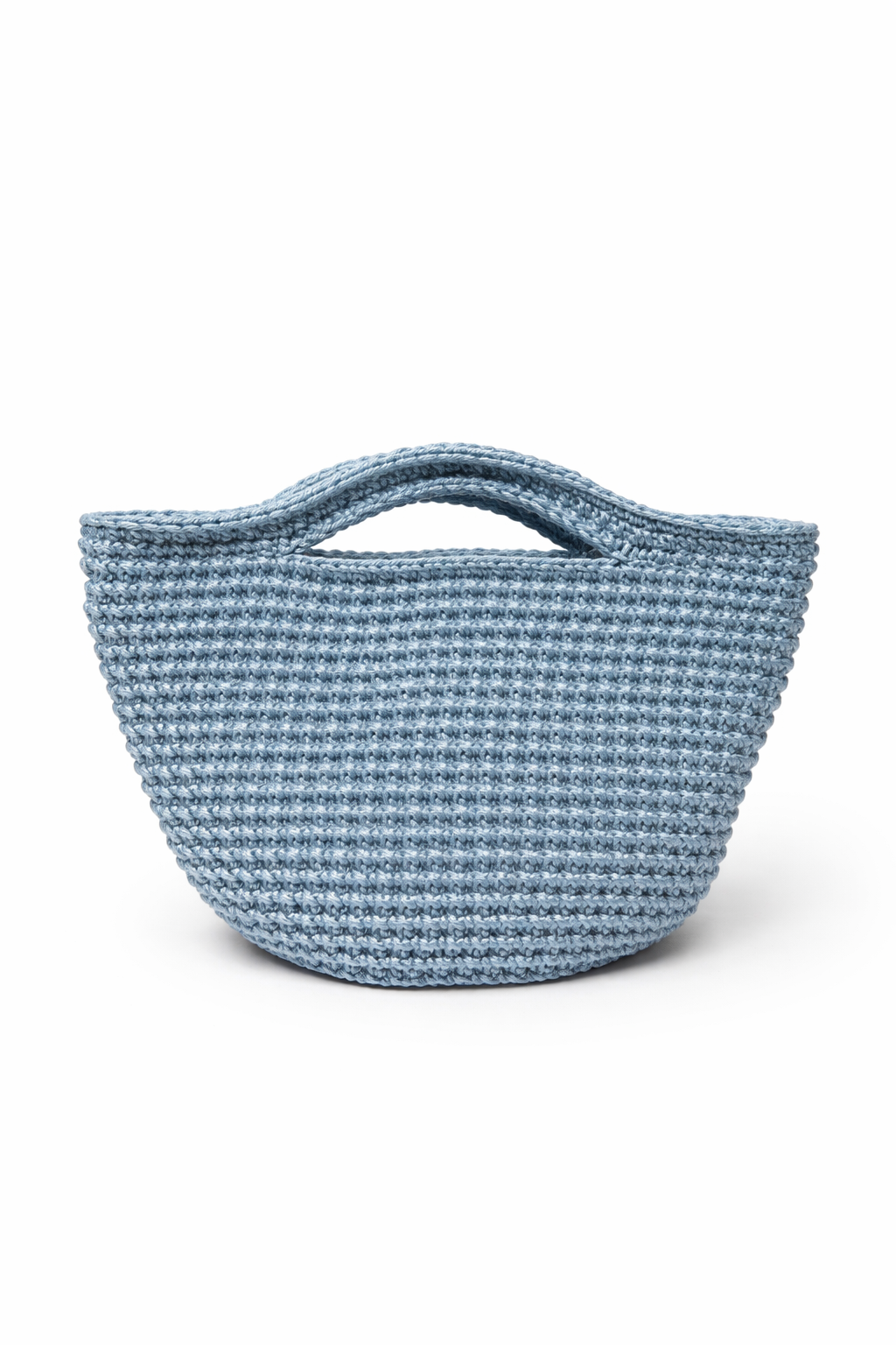 Classic blue handbag, perfect for a seaside vacation or everday outings.